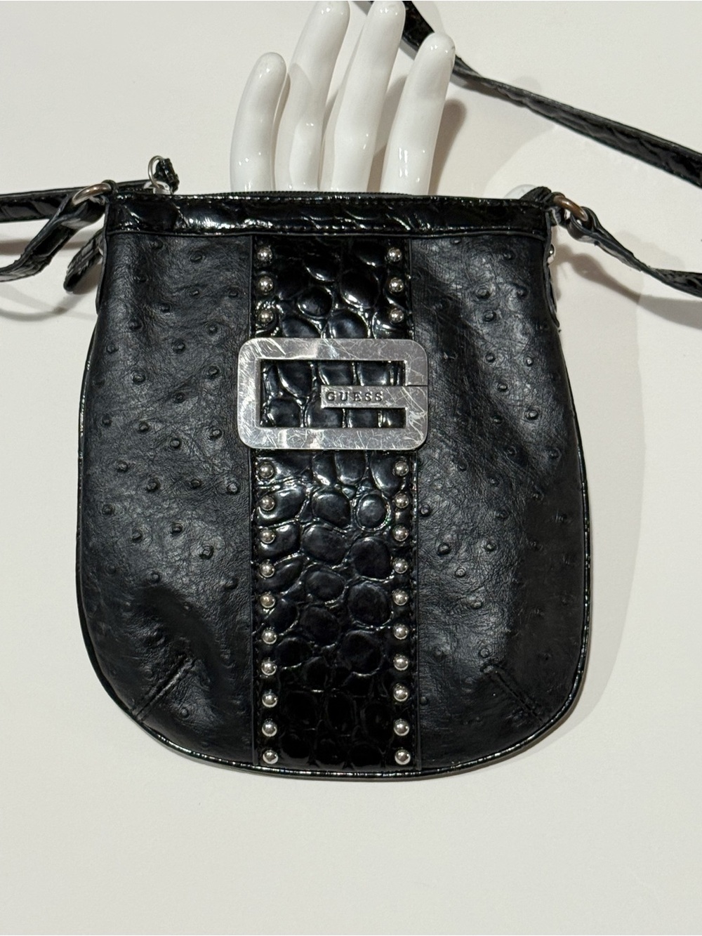 Guess Leather Crossbody  Purse Floral Print Interior with Silver Logo Plaque - Picture 11 of 15